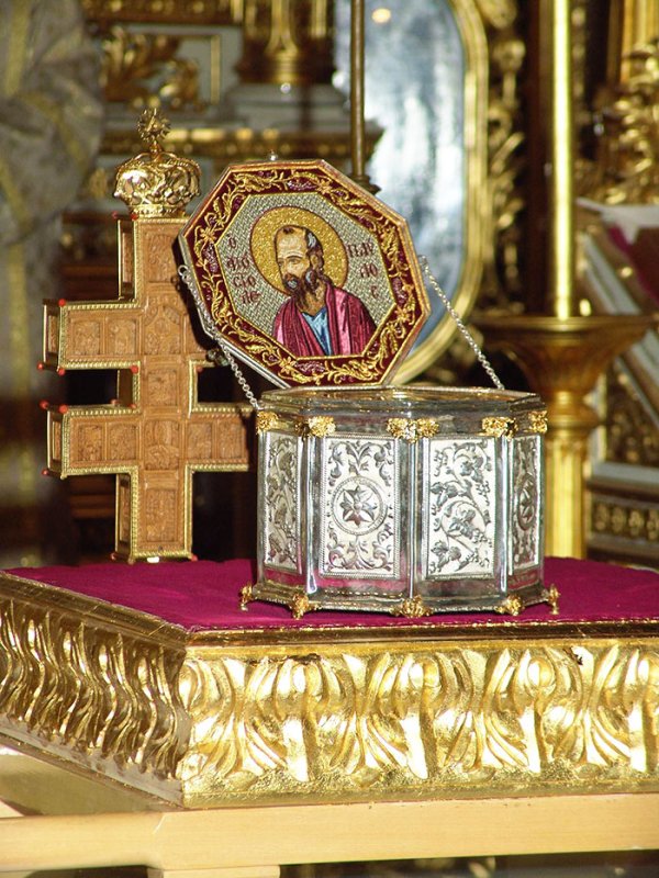 În miez de toamnă, sfinţii poposesc la Iaşi 109257