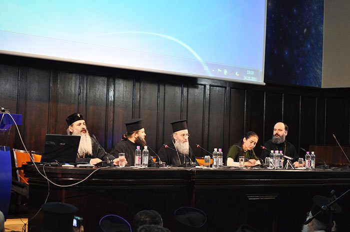 IPS Hierotheos a conferenţiat la Iaşi 109276