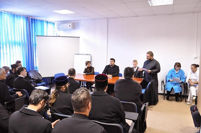 Întrunirea preoţilor de caritate din spitale 109345