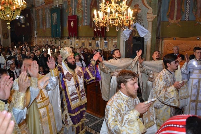 Aleasă bucurie în Parohia Eftimie Murgu 109356