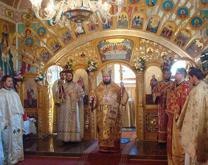 Chiriarhul Oradiei, în vizită pastorală în Parohia Suiug 109362