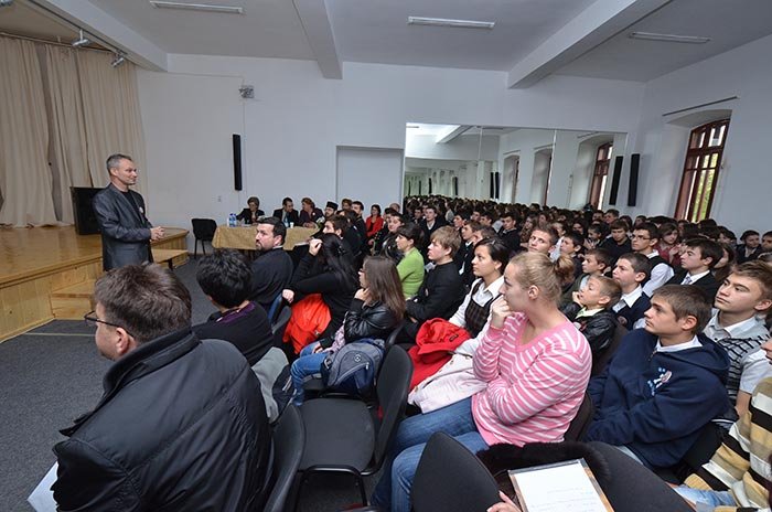 O nouă etapă a proiectului „Valori culturale româneşti“ 109437