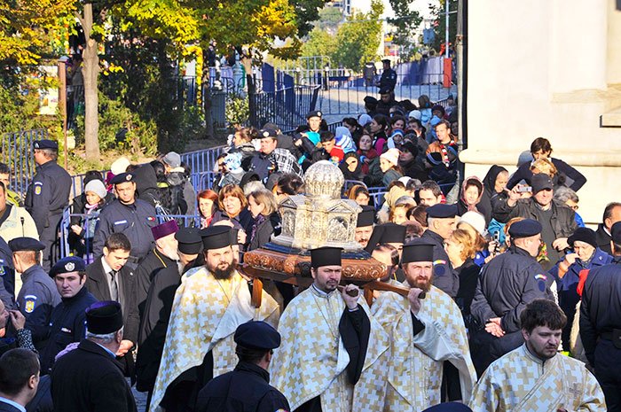 Ardelenii se roagă Sfântului Apostol Andrei 109579