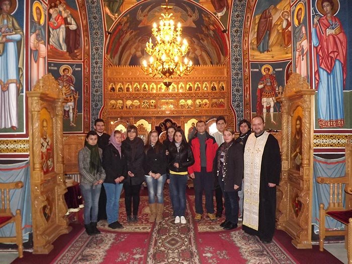 Sfânta Liturghie dedicată tinerilor din ATOR - Paşcani 109633