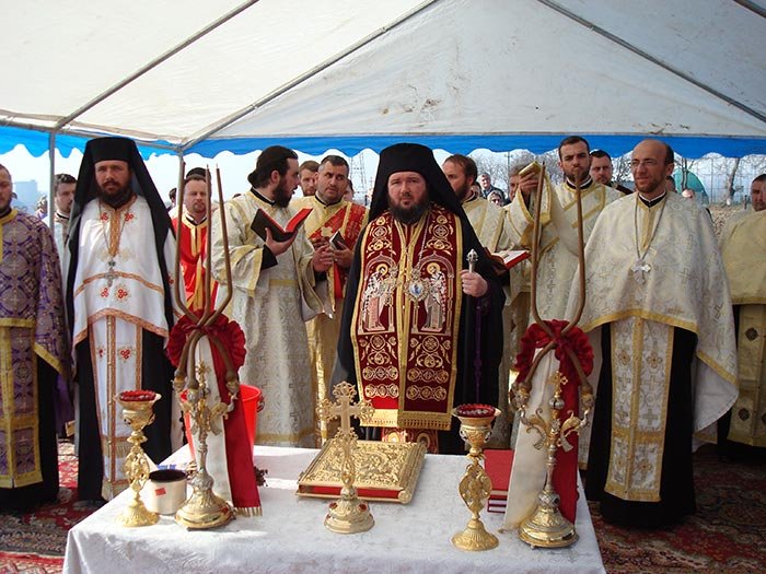 Două biserici se vor înălţa în Nojorid şi Palota 109754