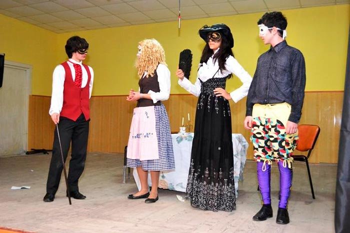 Spectacol caritabil pentru copiii instituţionalizaţi la Zăgujeni 109751