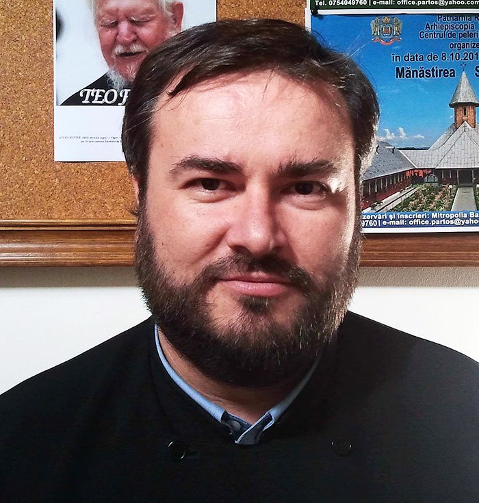 Răspunsuri duhovniceşti: Preotul şi profesorul, împreună, pentru o educaţie creştină 109837