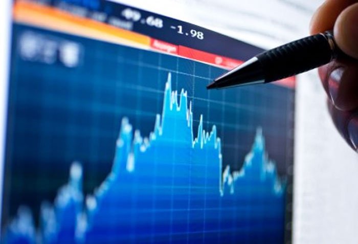 România menţine obiectivul aderării la euro în 2015 109894