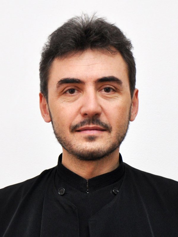 Răspunsuri duhovniceşti: Medicina prelungeşte viaţa din voia lui Dumnezeu 109916