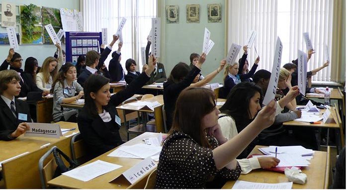 Întâlnire din cadrul ONU, simulată de liceeni din întreaga ţară 110006