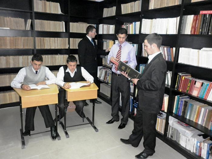 Ziua Porţilor deschise la bibliotecile Episcopiei Giurgiului 110089