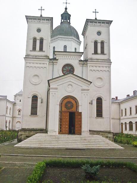 Liturghii arhiereşti în Mitropolia Olteniei 110104