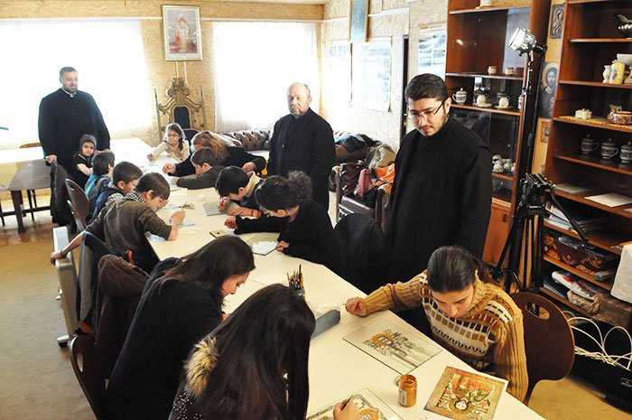 Darul copiilor din Parohia Dobroteasa la Naşterea Domnului 110132