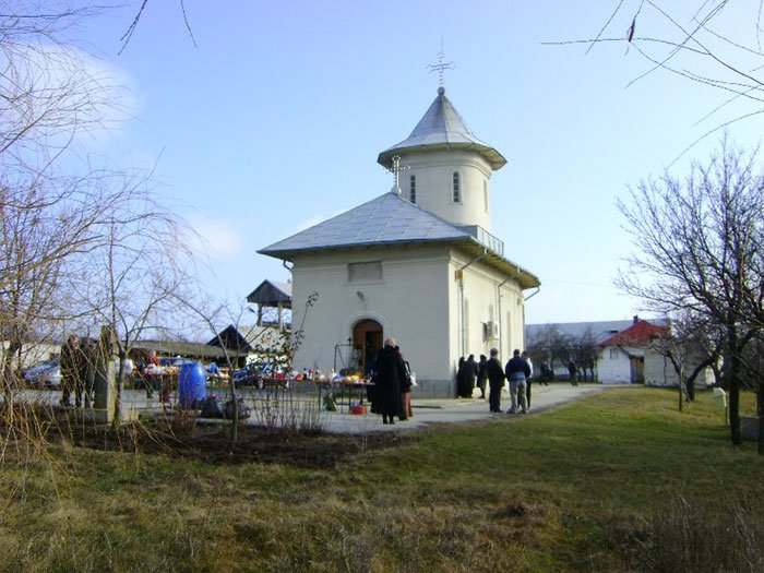 IPS Irineu va sfinţi pictura Bisericii „Sfântul Antonie cel Mare“ 110145