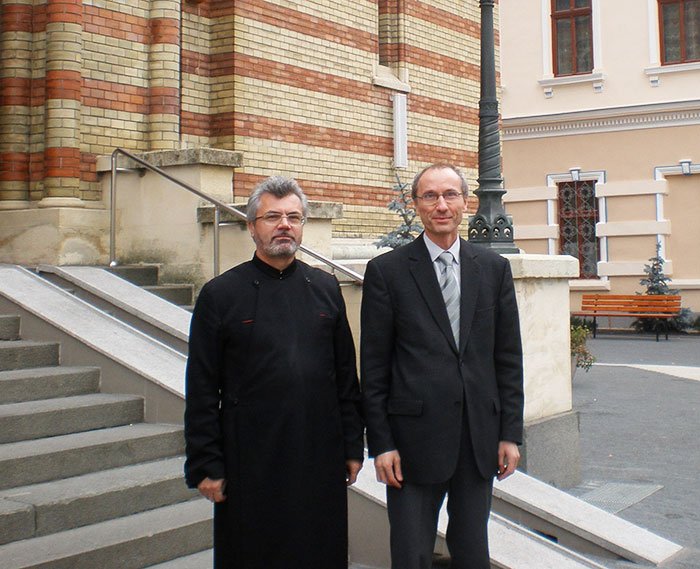 Dialog şi colaborare între creştini 110305