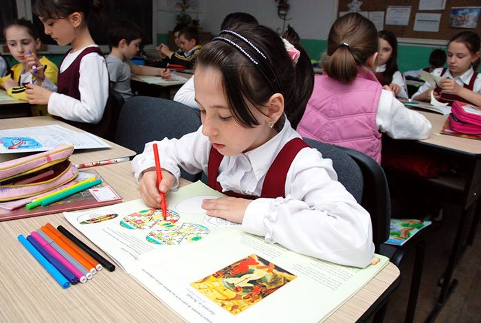 Elevii pot studia doi ani într-unul singur 110321