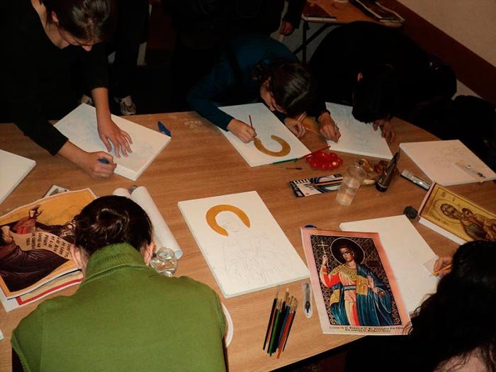 Activităţi ale ascoriştilor craioveni în Postul Crăciunului 110342