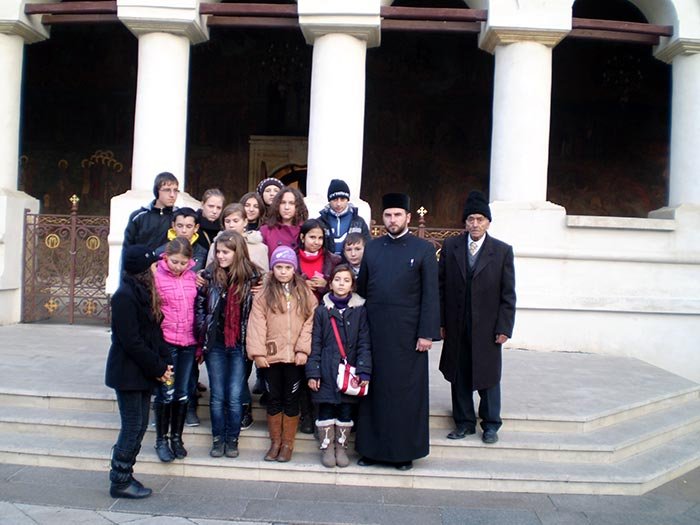 Pelerinaj sub ocrotirea Sfântului Stelian 110327