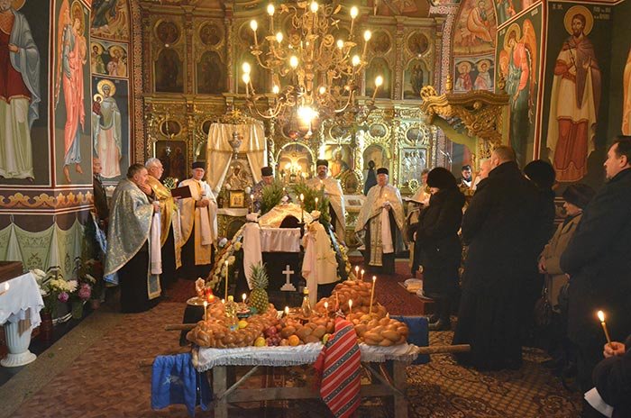 Părintele Ştefan Bitere, condus pe ultimul drum 110375