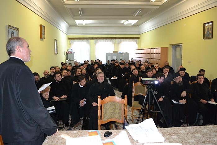 Şedinţa preoţilor din Protopopiatul Piatra Neamţ 110376