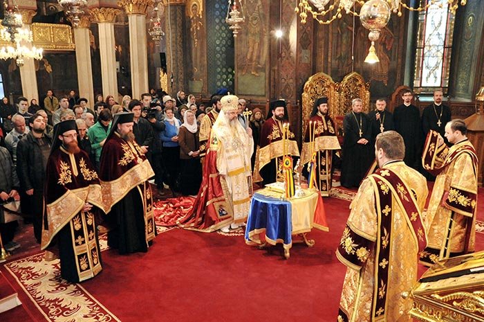 Parade, slujbe şi manifestări de Ziua Naţională a României 110381