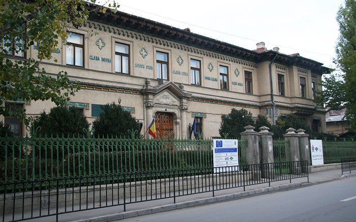 Tradiţie, modernitate, kitsch 110448