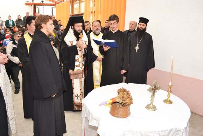 Slujire arhierească în Parohia Mehadia 110495