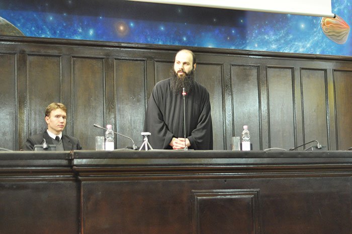 „Rostul vieţii noastre este să gustăm Întruparea Domnului cu încredere şi cu nădejde“ 110539