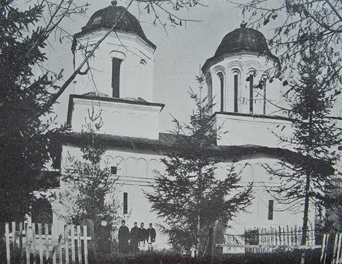 Biserica domnească „Sf. Gheorghe“ din Ocnele Mari la 1900 110582