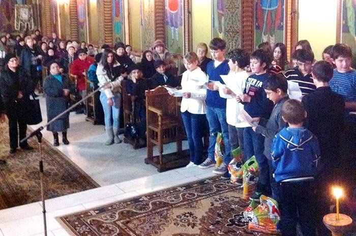 Colinde la Biserica braşoveană „Sfinţii Arhangheli Mihail şi Gavriil“ 110631