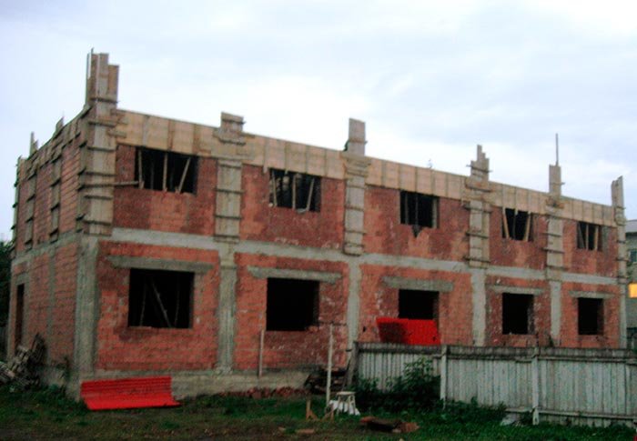 Casă socială pentru copii săraci şi femei supuse violenţei 110907