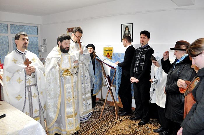 Sfinţirea capelei Grupului Şcolar „Vasile Pavelcu“ Iaşi 110904