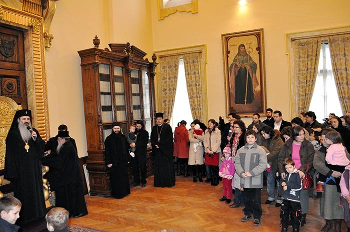 Daruri pentru copiii angajaţilor Centrului eparhial Iaşi 110965