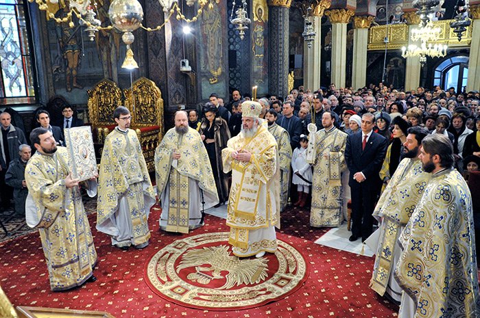 Praznic luminos la Catedrala patriarhală 110978