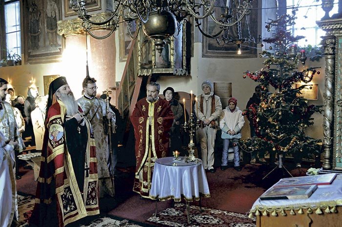 Binecuvântare arhierească la Biserica Curelari din Iaşi 111021