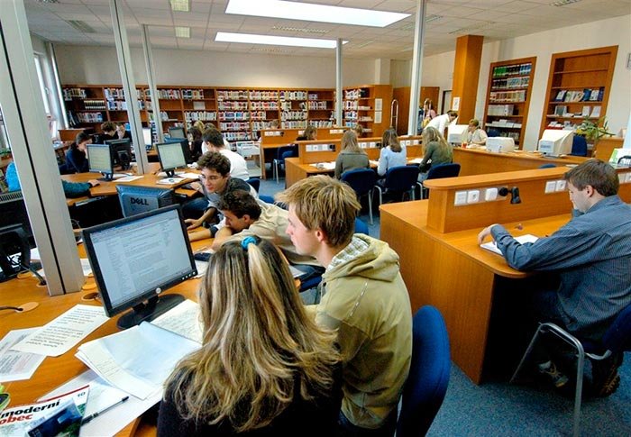 Burse de studii la CEU Budapesta 111046