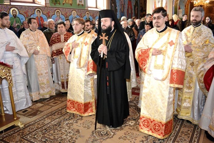 Slujire chiriarhală în Parohia Ohaba-Mâtnic 111014