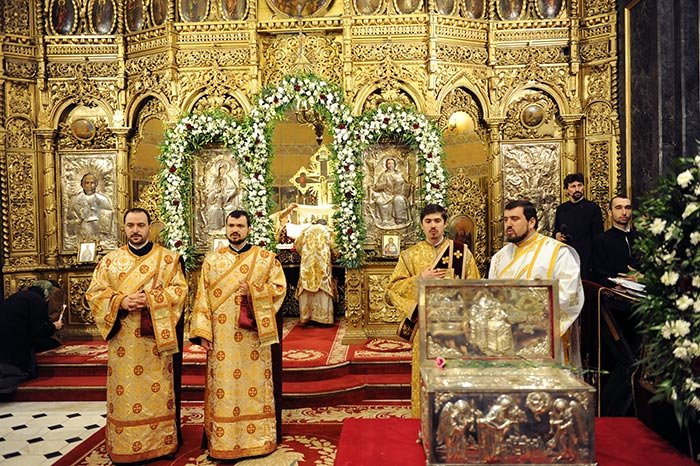 Hram la „Domniţa Bălaşa“ şi la „Christiana“ 91273