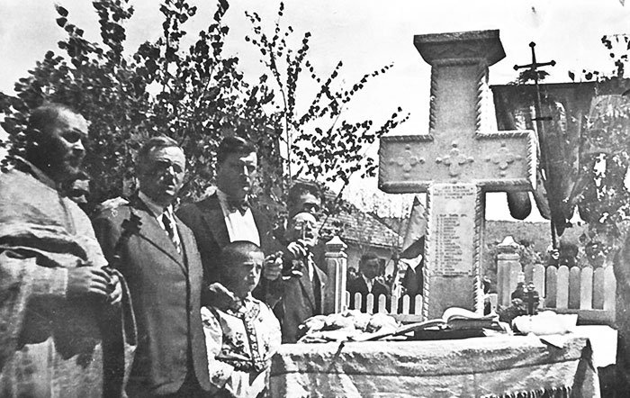 Românii ortodocşi din Mărtănuşul Covasnei 91445