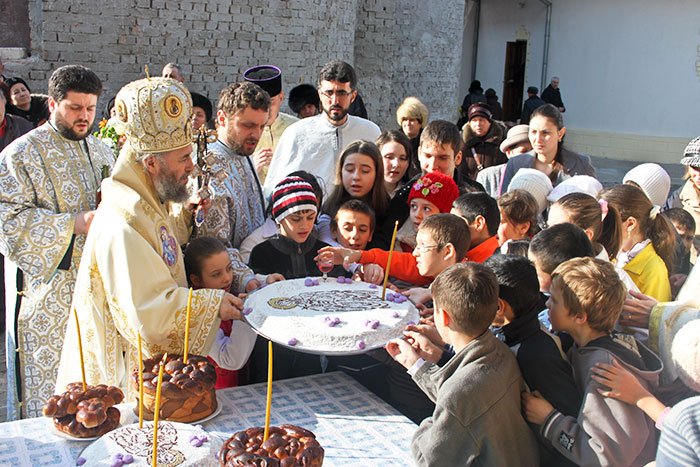 Hramul Bisericii „Sfântul Antonie cel Mare“ din Galaţi 91476