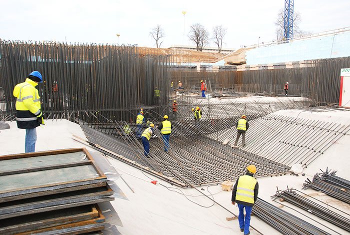 Lucrări de armare şi betonare la fundaţia Catedralei Mântuirii Neamului 91505