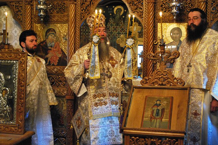 Slujbă arhierească pe Valea Vodiţei 91518