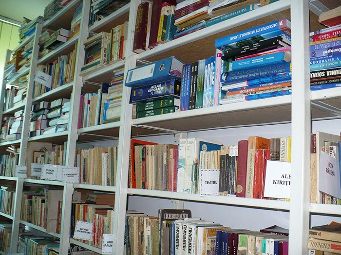 Manualele şcolare trebuie simplificate 91560