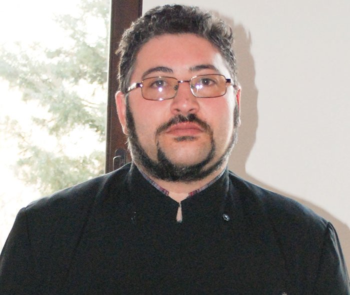 Răspunsuri duhovniceşti: „Sfântul este cel mai aproape de credincios“ 91558