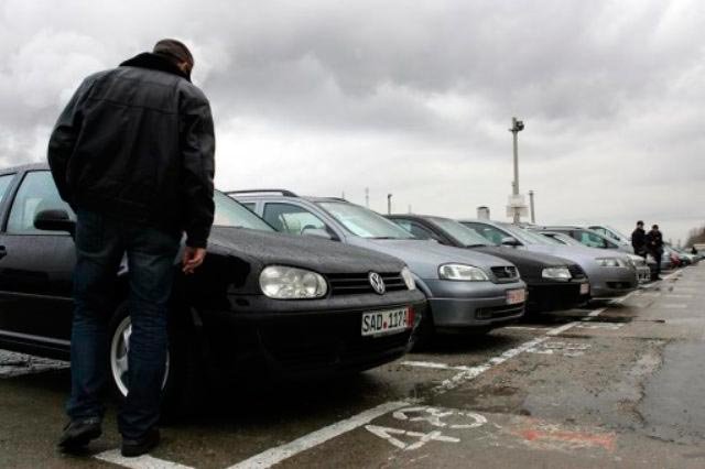 Taxa auto ar putea fi amânată cu un an 91622
