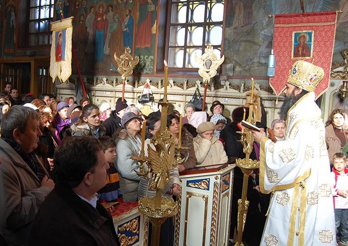 Liturghii şi cuvinte arhiereşti de folos 91626