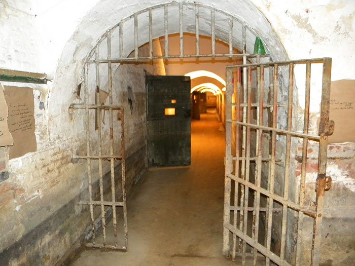 Comunismul în cheie simbolică 91763