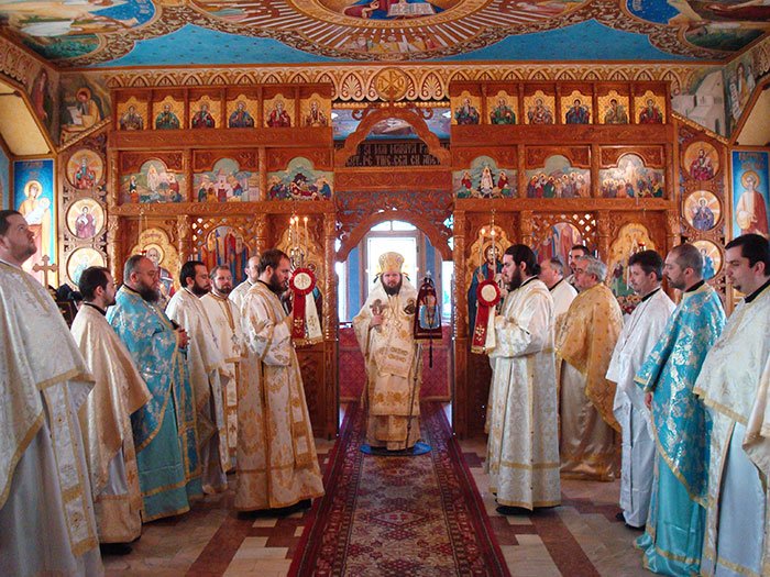 Sărbătoare şi pentru învăţământul teologic din Crişana 91843