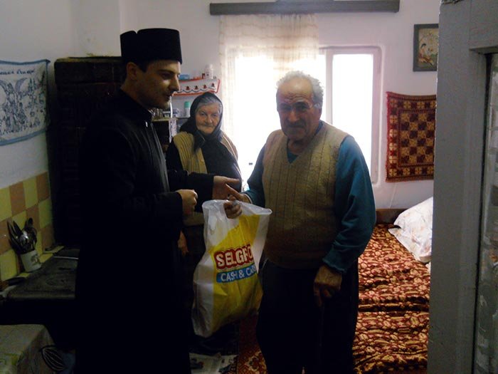 Căldura milei creştine pentru cei afectaţi de ger 91934