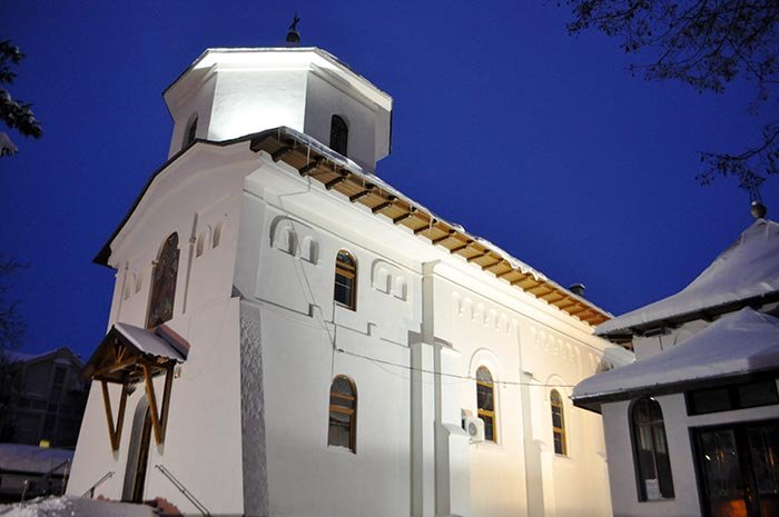 Slujbă arhierească în parohia Moara de Vânt din Iaşi 91930